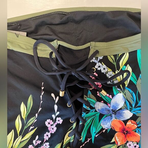 NWT Vince Camuto | Floral Lace Back Bandeau One Piece Swimsuit Pacific Grove 6 - Picture 6 of 10